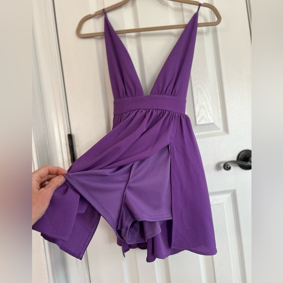 Lucy in the Sky mini dress, with shorts inner liner. Beautiful spring purple - Picture 4 of 6
